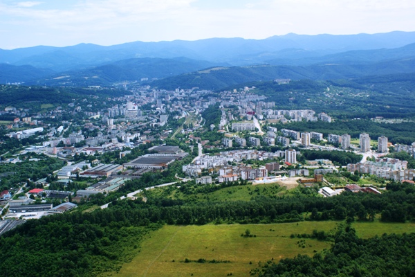 Gabrovo_by-sky.jpg