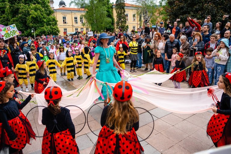 17 февруари - Международен ден на доброто | Gabrovo News